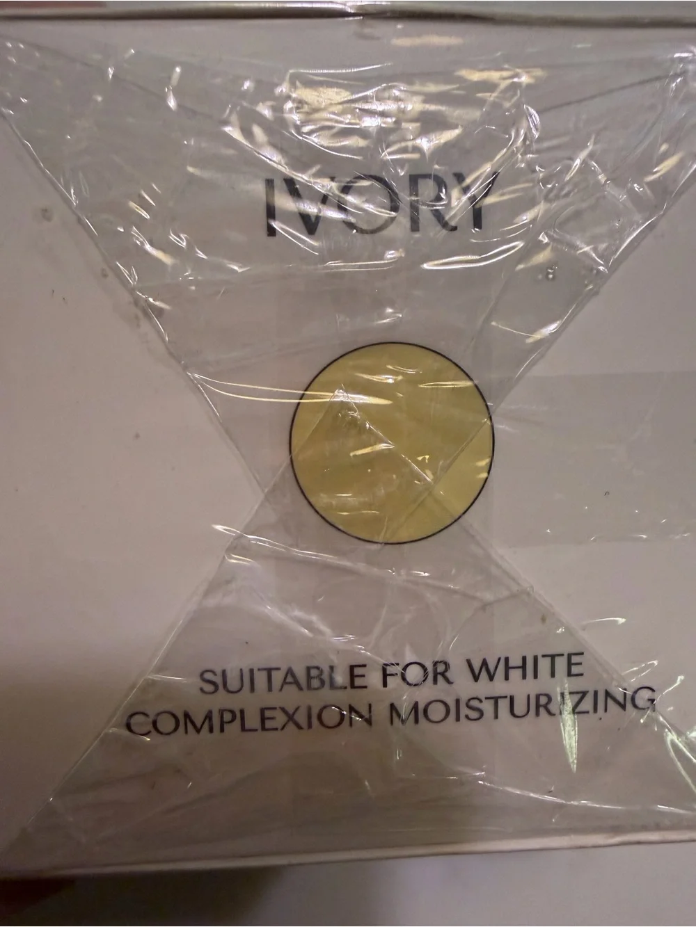Luvie Foundation Cushion - Ivory Shade